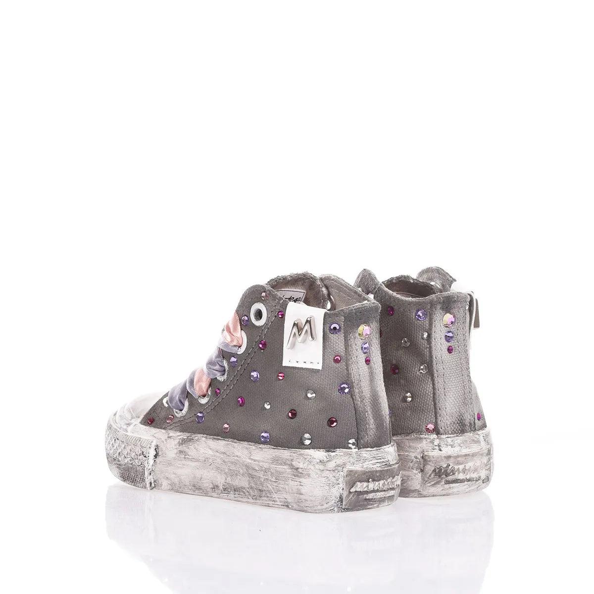 Sneaker grigie bambina con borchie colorate, moda premaman e abbigliamento maternità