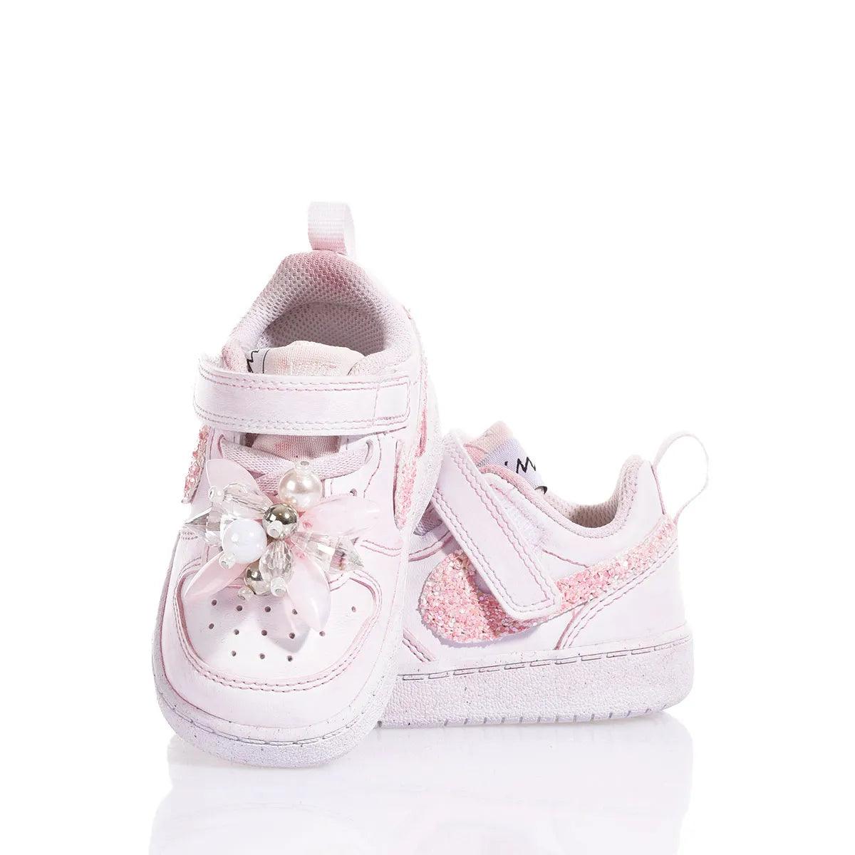 Scarpe neonato rosa con decorazioni floreali e strass, moda bambina elegante