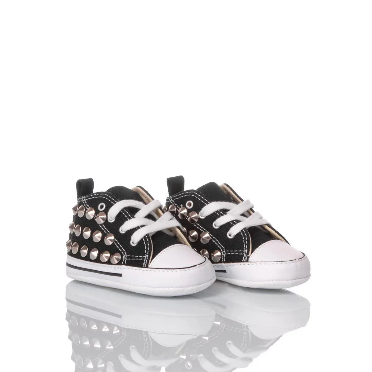 scarpine neonato nere con borchie, accessorio premaman per outfit bambini alla moda