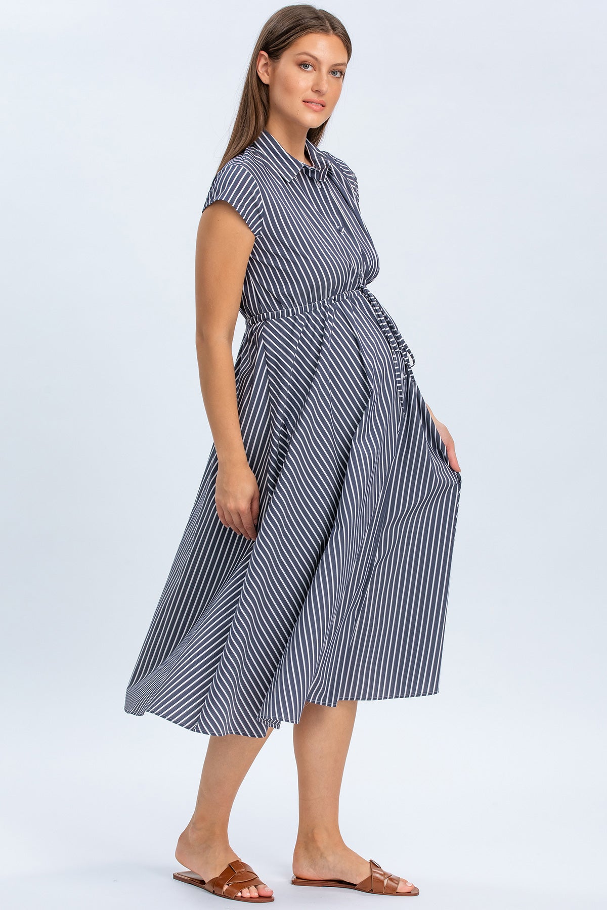 Abito premaman a righe blu e bianche, stile chemisier, comodo ed elegante per gravidanza