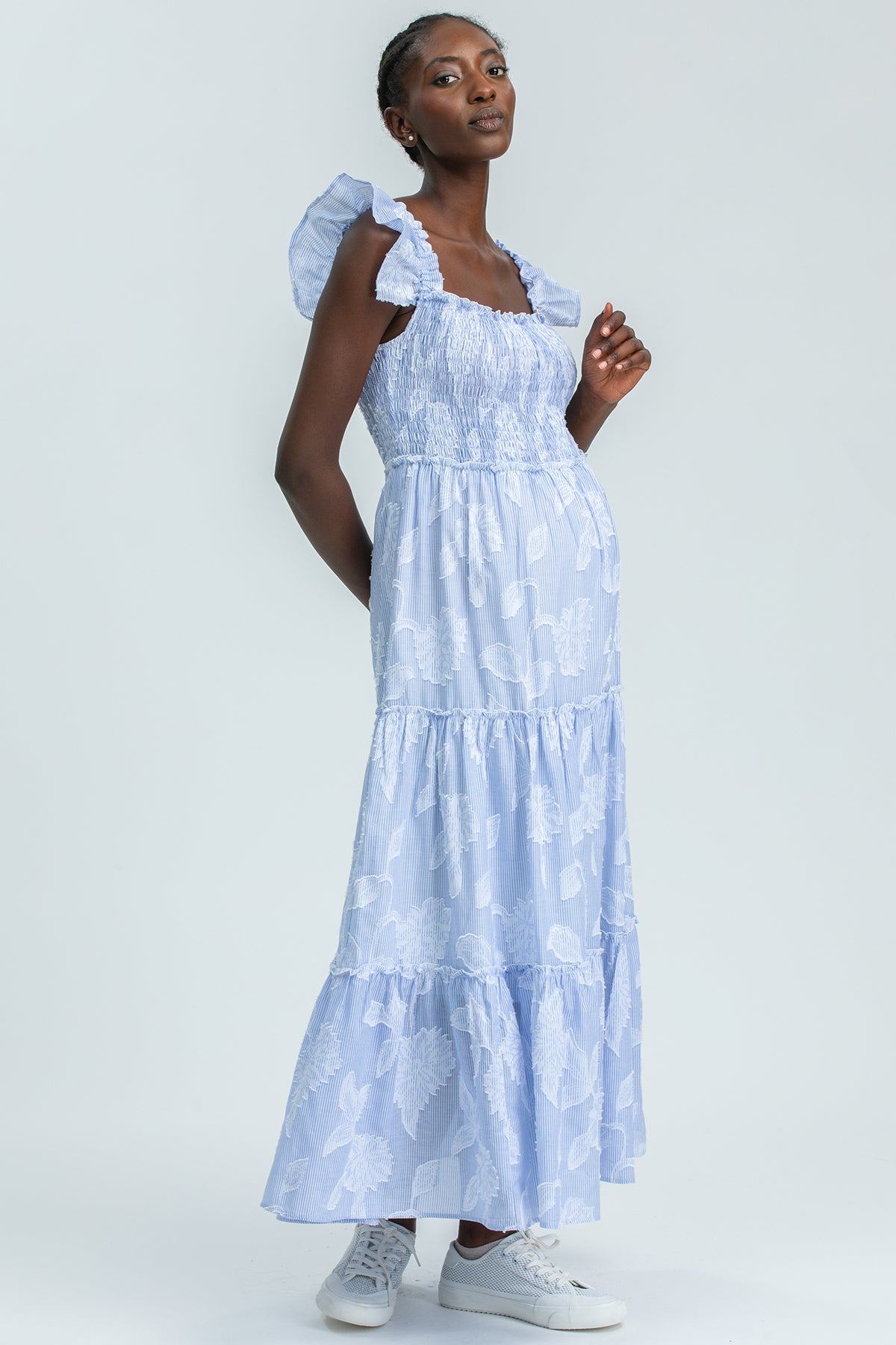 Vestito premaman lungo azzurro con balze e spalline arricciate, ideale in gravidanza