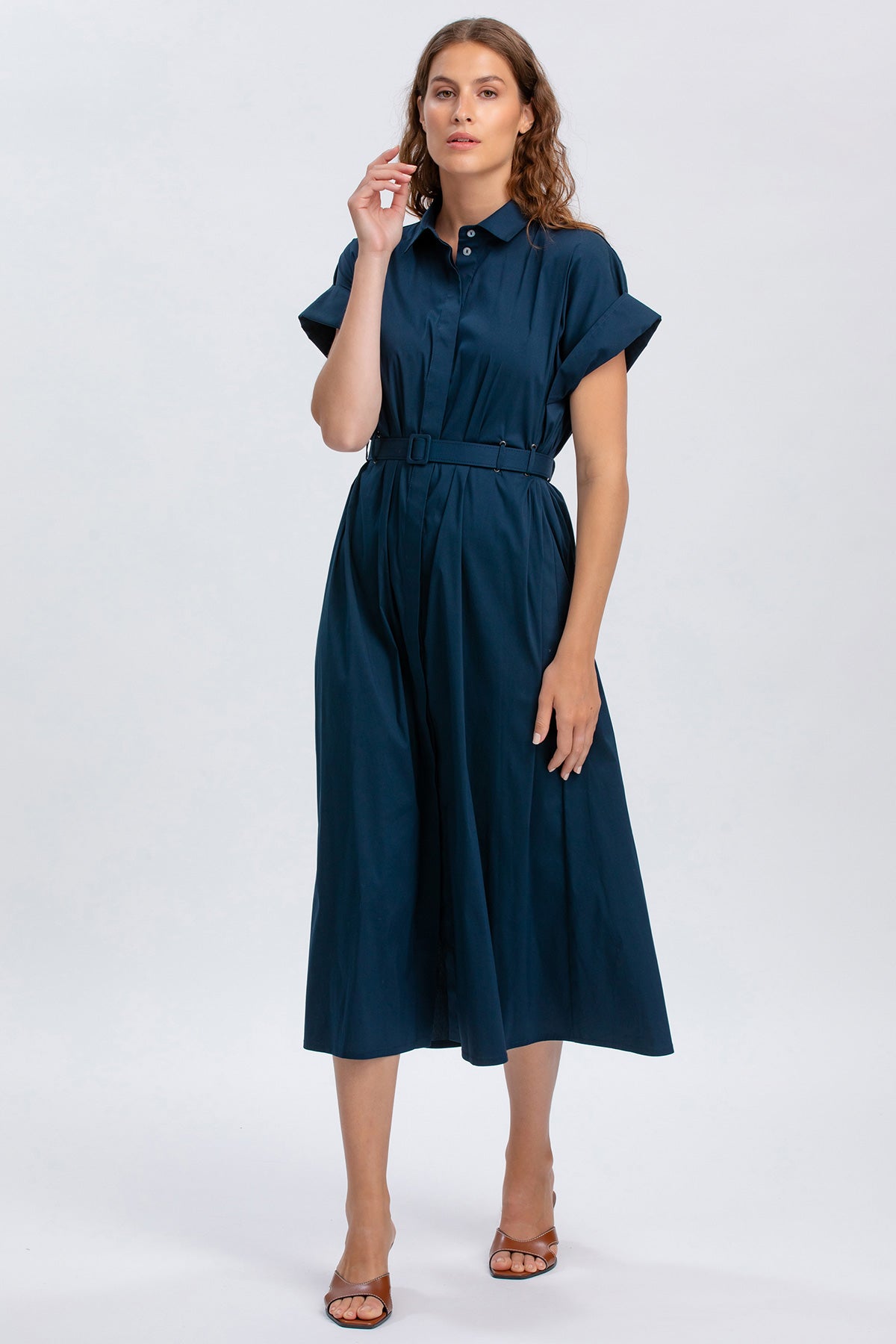 Abito premaman blu con cintura, maniche corte, stile casual ed elegante