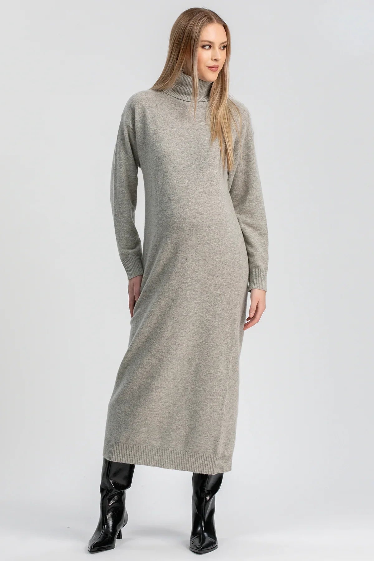 Abito premaman lana grigio a collo alto, comodo ed elegante.