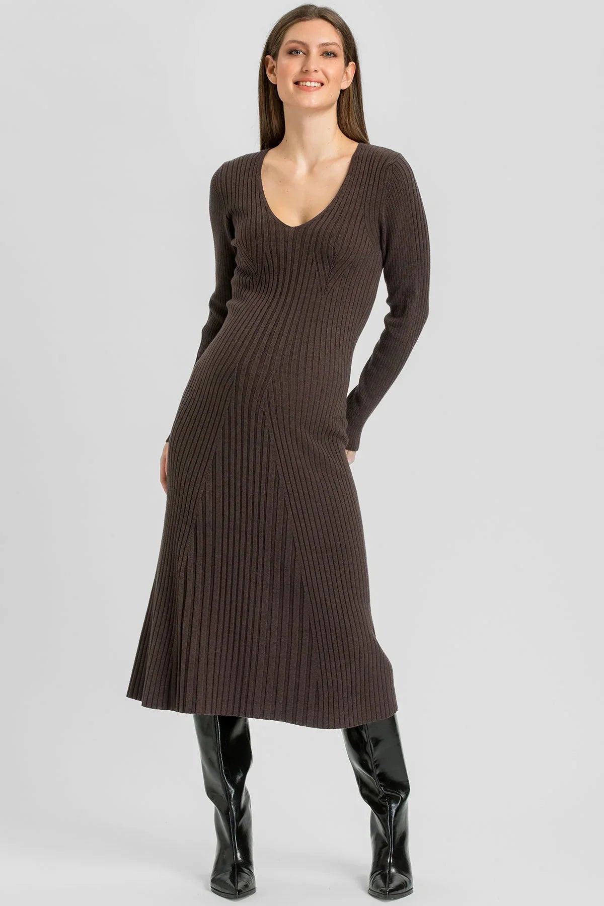 Brown ribbed maternity midi dress with a V-neckline, slightly flared silhouette and comfortable fit