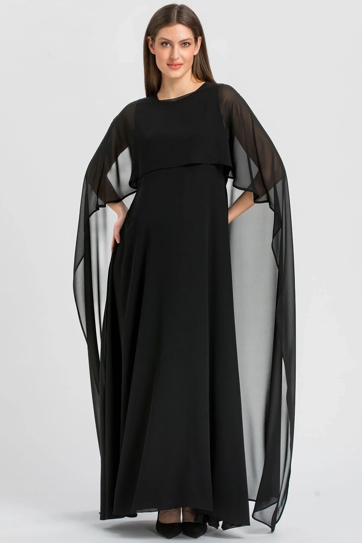 Abito premaman nero lungo con mantello in chiffon di Pietro Brunelli Maternity