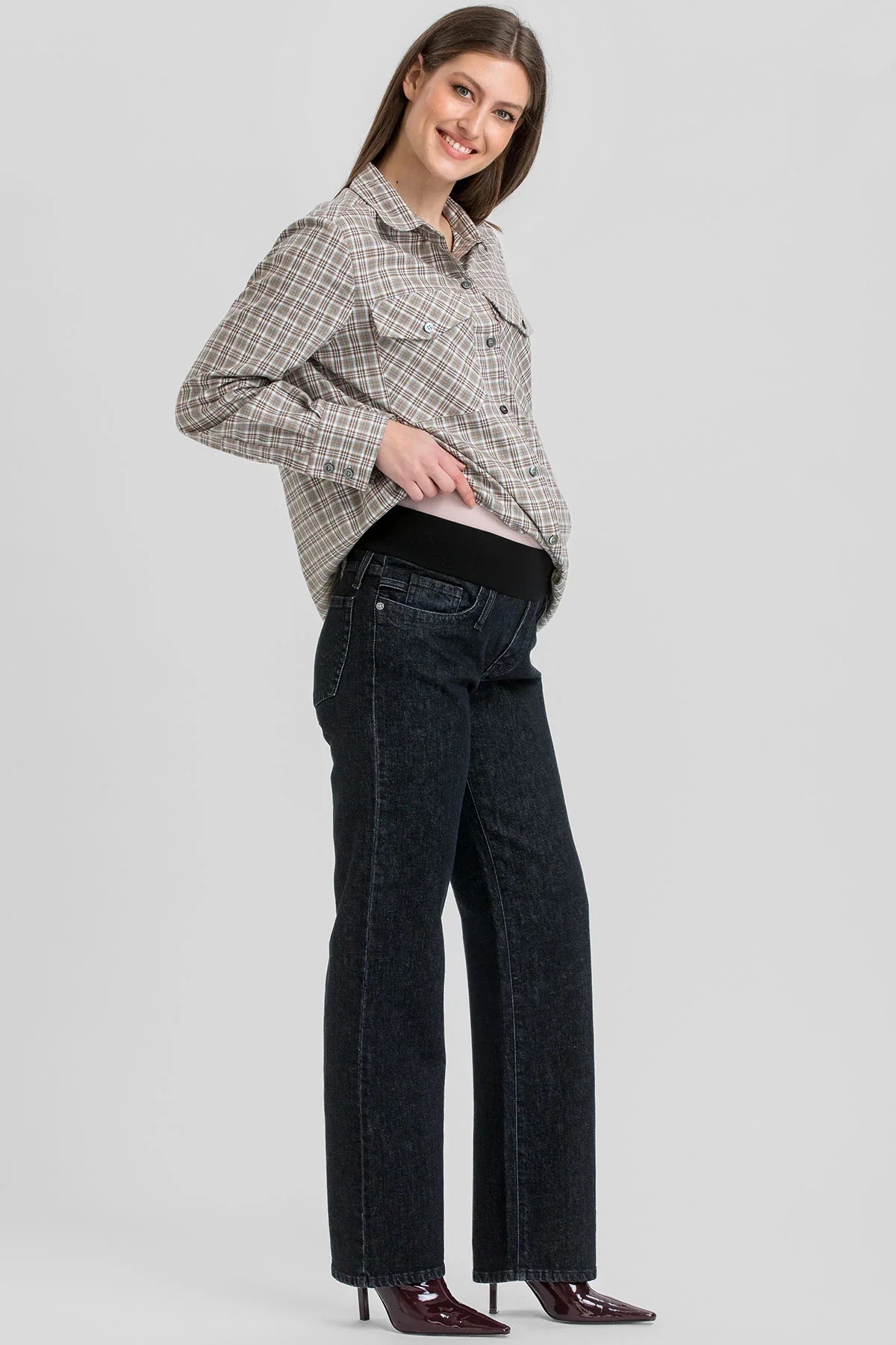 Straight leg maternity jeans with elastic band