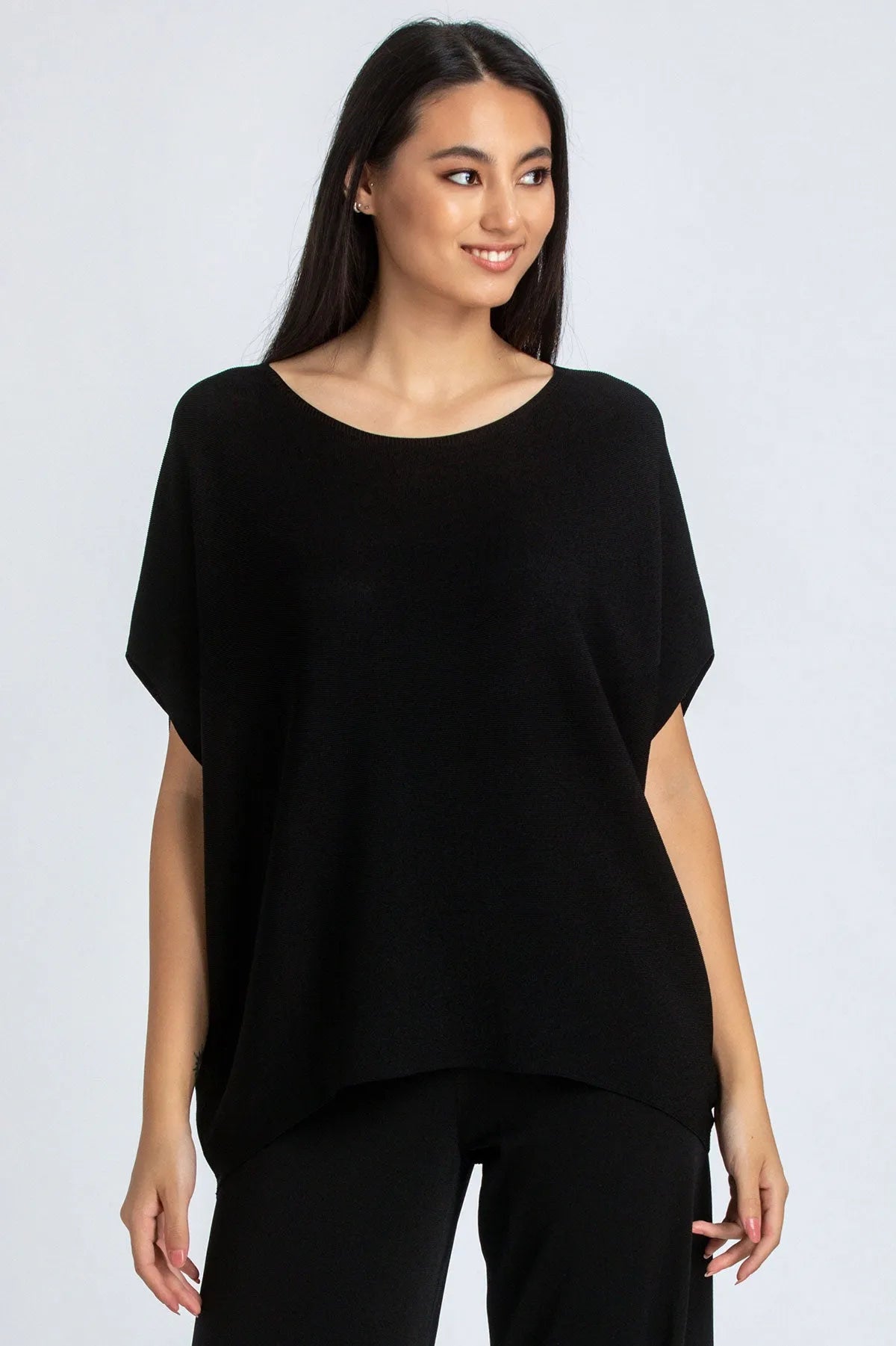 Maglia Nera con Maniche a Pipistrello