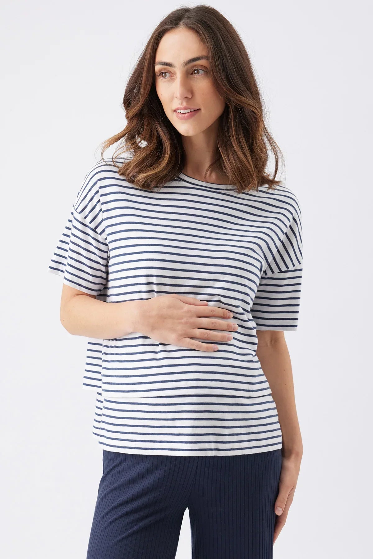 Maglia premaman e allattamento a righe blu e bianche di Ripe