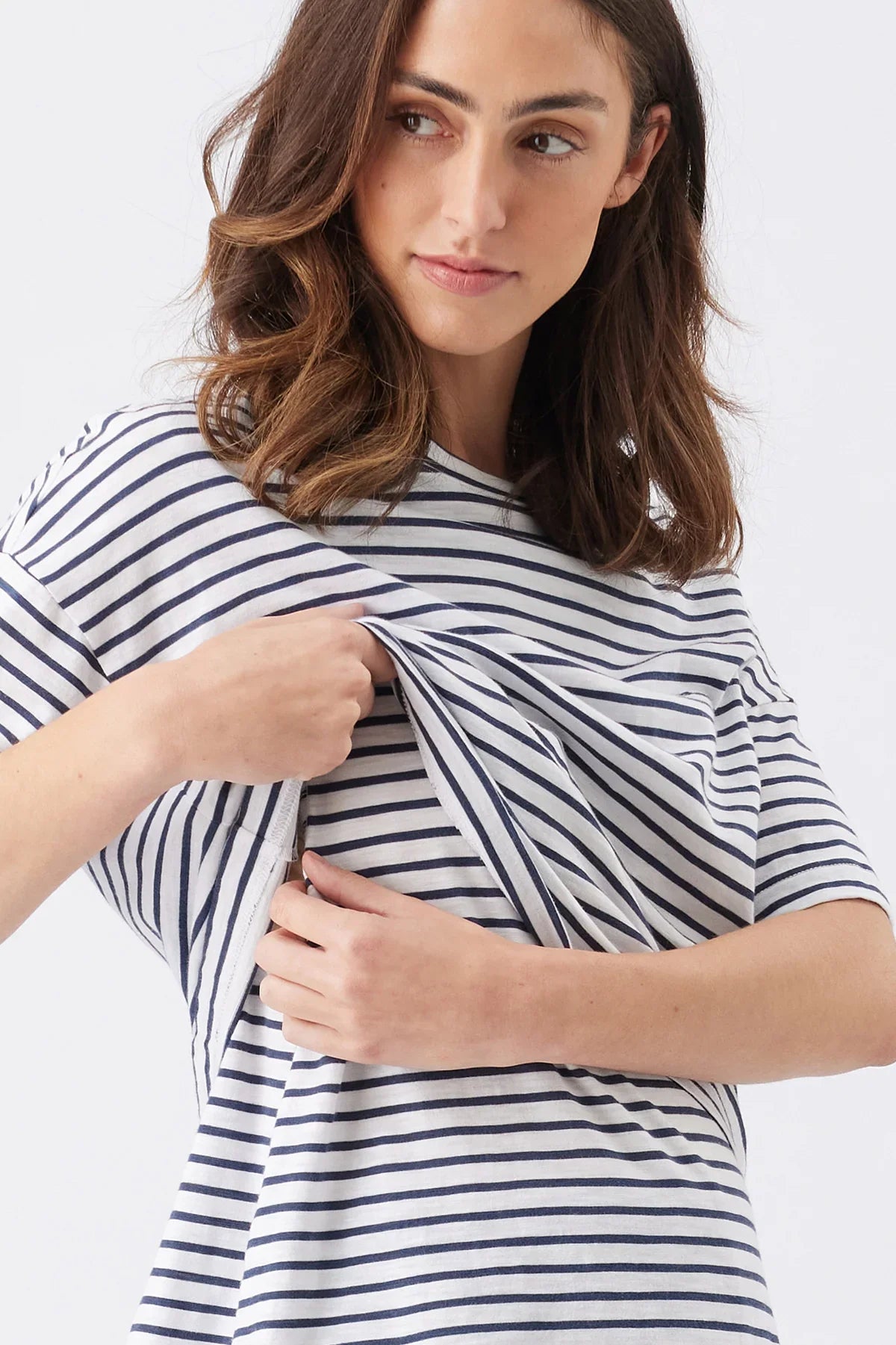 Maglia premaman e allattamento a righe blu e bianche di Ripe