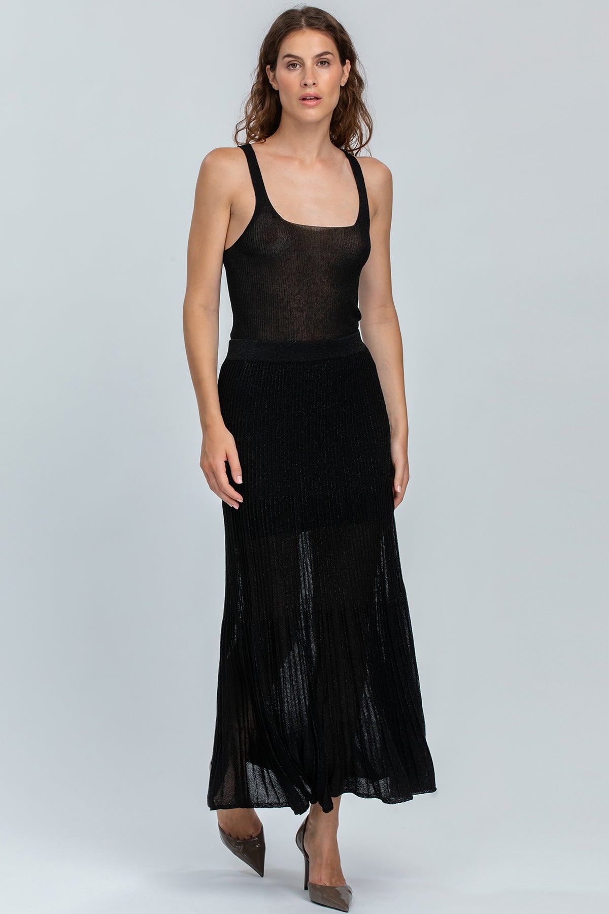 Abito premaman elegante nero senza maniche e gonna lunga, abbigliamento premaman alla moda